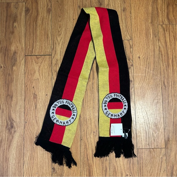 Germany Football Club Soccer Scarf | Black Red Yellow | New with tags - Picture 1 of 4
